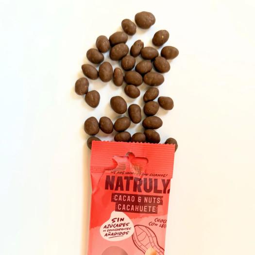 Cacao and Nuts Chocolate con Leche Natruly 50g